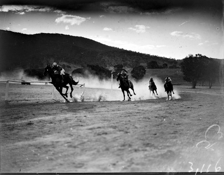 Royal Visit, May 1927 - Horses racing, Acton race course