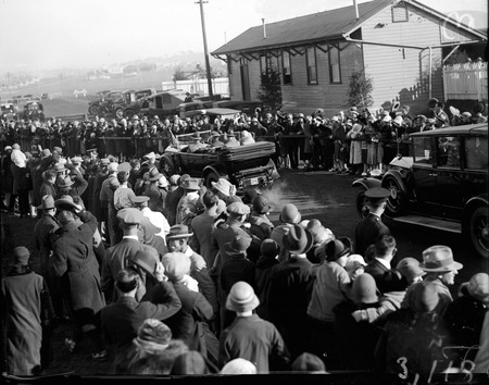 Royal Visit, May 1927 - The Duke and Duchess of York leaving Canberra Railway Station