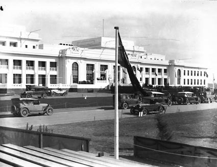 Royal Visit, May 1927 - Front of Parliament House with motor cars during rehearsals