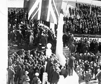 Royal Visit, May 1927 - Troops, spectators and Army Band outside Parliament House with official guests