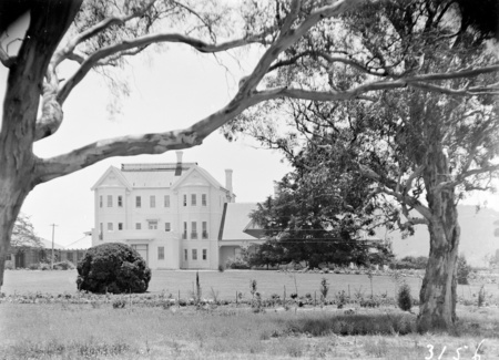 Government House, Yarralumla from the south.