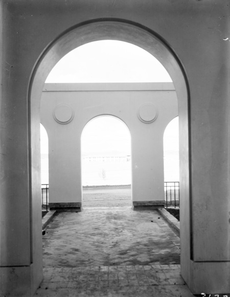 Hotel Kurrajong from entrance to East Block.