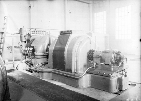 Kingston Power Station. BTH 1500 kW turbo alternator.