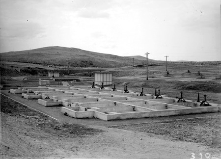  Weston Creek Sewerage treatment plant,sedimentation and activated sludge tanks