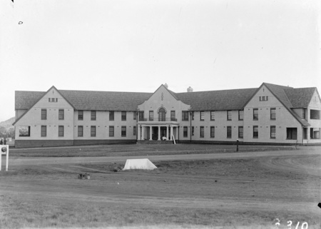 Hotel Ainslie, Limestone Avenue, Ainslie.