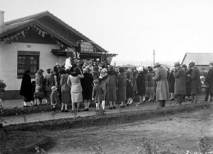  Canberra Mothercraft Society. Opening ceremony for Baby Health Centre, Canberra