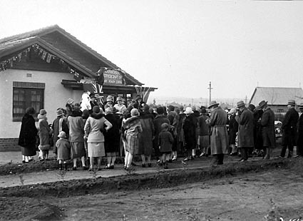  Canberra Mothercraft Society. Opening ceremony for Baby Health Centre, Canberra