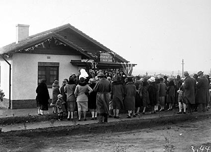  Canberra Mothercraft Society. Opening ceremony for Baby Health Centre, Canberra