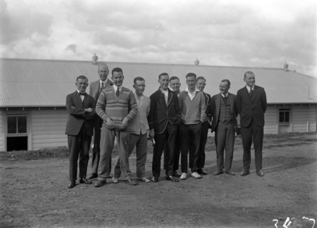Residents of the bachelor quarters (sub CC News July 1927).