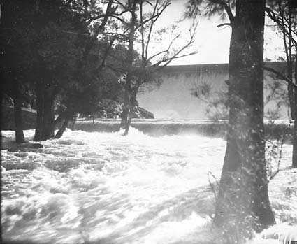 Cotter Dam and spillway in flood