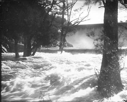 Cotter Dam and spillway in flood
