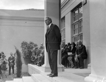 The Right Honorable Stanley Melbourne Bruce speaking at the opening of the Ainslie School in September 1927.