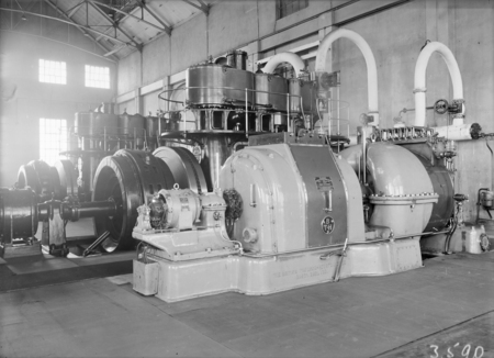 Kingston Power Station. BTH Curtis 1500kW Turbo Alternator. Installed Oct 1927. Bellis and Morcom steam engines in background.