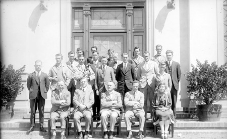 Australian Forestry School staff and students, Banks St. Yarralumla