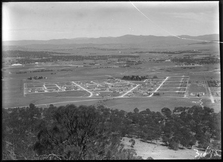 Reid from Mount Ainslie, Ainslie Hotel on right.