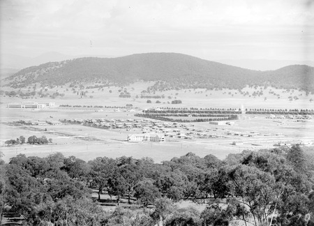 Braddon and Civic Centre from Mount Ainslie.Ainslie Hotel in centre