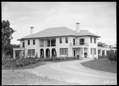 Prime Minister's Lodge from the north, Adelaide Avenue, Deakin.