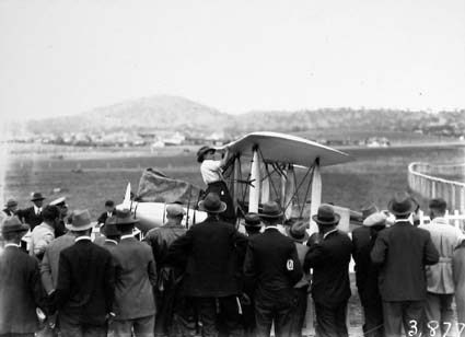 Bert Hinkler's Avro Avian aircraft - wings reattached ,side view