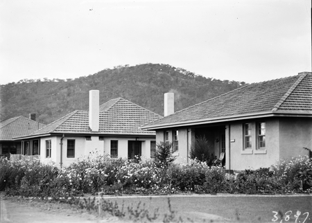 Canberra houses. FCC Type 21 on right.