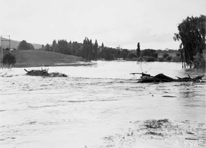[River in flood, Canberra?]