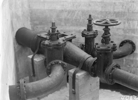 Weston Creek sewerage treatment works, distribution valves and pipes.