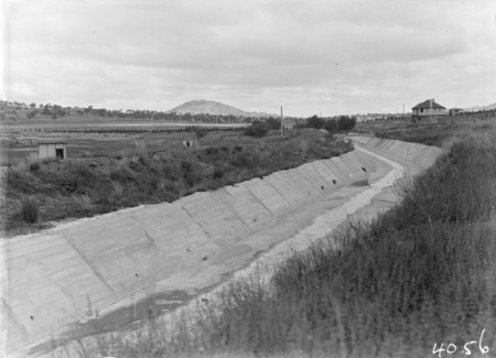 Weston Creek sewerage treatment works, effluent drain into Weston Creek.