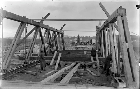 Work in progress on Commonwealth Avenue Bridge over the Molonglo River