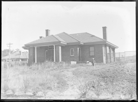 FCC cottage in Blandfordia.