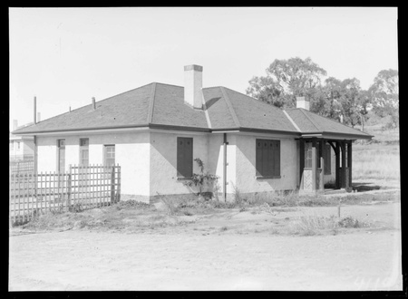 FCC cottage in Blandfordia.