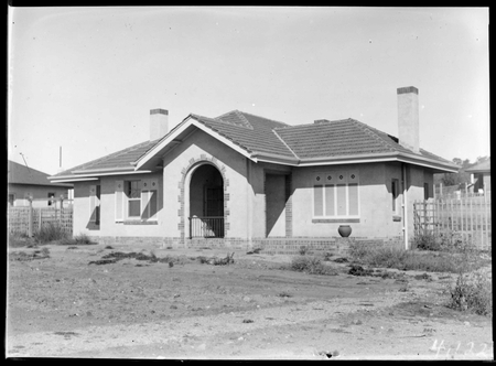 FCC cottage in Blandfordia.