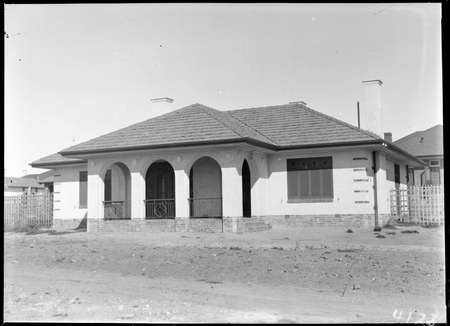 FCC cottage in Blandfordia.