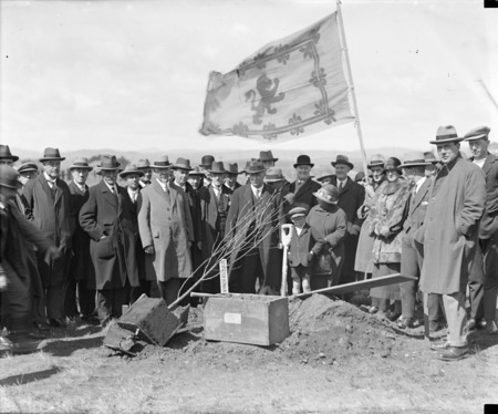 Tree planting ceremony by the Highland Society.