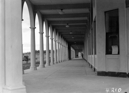 Colonnades, Melbourne Building, Civic Centre.