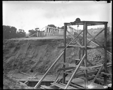 Winding gear for sewerage tunnel excavations and Commonwealth Avenue Bridge.
