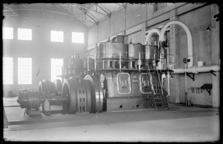 Kingston Power Station. Bellis and Morcomb 600 kW triple expansion steam engines with alternators.