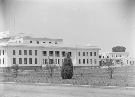 Close up of almost complete Parliament House, western facade.