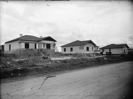 Cottages under construction, Eastlake.