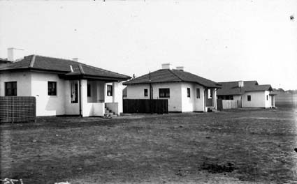 Three cottages at Eastlake