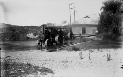 Two traction engines moving a hut - Crossing the Molonglo River