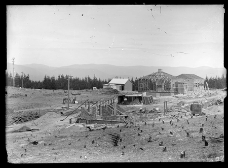 Cottages under construction at Mount Stromlo.