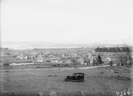 Houses in Reid looking south east.