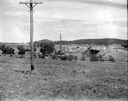 Commonwealth Avenue Bridge over the Molonglo River, from the north. Sewerage tunneling works to the left.