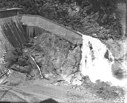 Burrinjuck Dam under construction - Overflow spillway