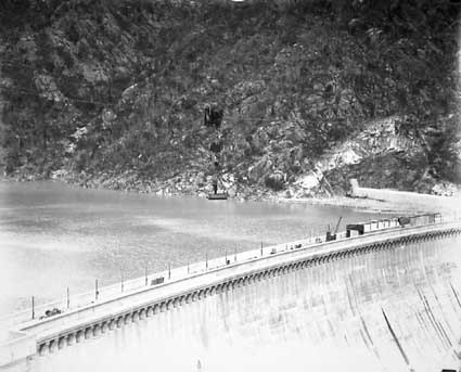 Burrinjuck Dam wall under construction and flying fox