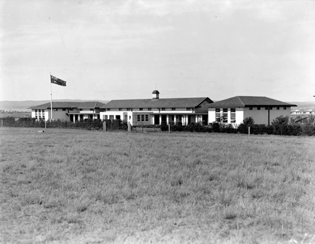 Telopea Park school from the south west