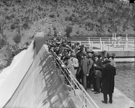Tour of Canberra by the Victorian Branch of the English Speaking Union, at the Cotter Dam Wall.