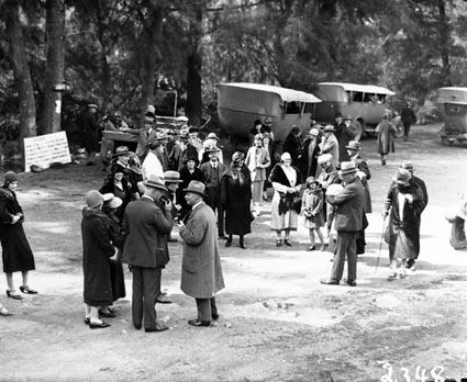 Tour of Canberra by the Victorian Branch of the English Speaking Union at the Cotter Dam