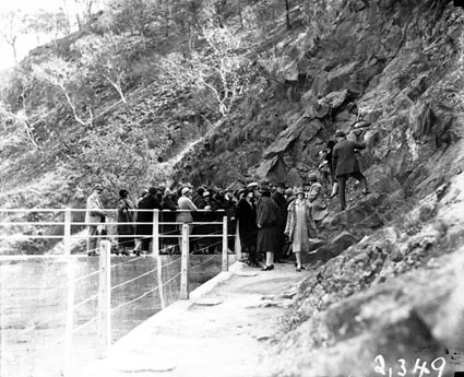 Tour of Canberra by the Victorian Branch of the English Speaking Union, at the Cotter Dam