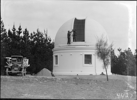  Mount Stromlo Observatory, thirty inch Reynolds Telescope under construction.