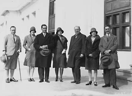 Group of musical artists outside Parliament House [includes John Brownlee, William James and Elena Daniels]